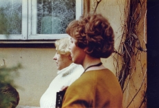 Betti Alver ja Linda Ulla mais 1982. a