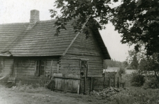 Karl Ristikivi lapsepõlvekodu Võipsi talu kõrvalhoone Paadremaa vallas 1966. a