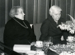 Betti Alver ja Renate Tamm poetessi 75. juubeliõhtul Tartu Kirjanike majas 27. nov. 1981. a - KM EKLA