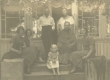 Under, Marie ja A. Adson perekonnaga Toilas 1925. a. suvel.  - KM EKLA