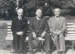 Johannes Vares-Barbarus (keskel) - KM EKLA