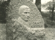 Jaan Kärneri büst Uderna kooli pargis 1970. a - KM EKLA