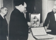 A. Adsoni 50. sünnipäev 3. II 1939. H. Visnapuu ja E. Hubel annavad auaadressi - KM EKLA