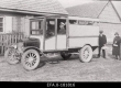 AS Side Pärnu Autobussiliinide firma enda poolt valmistatud puidust kodaratega autobuss.1930 - EFA