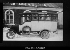 Sindi-Pärnu vahet kurseeriv autobuss. 09.1923