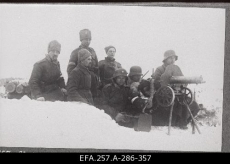Kalevlaste Maleva võitlejad Vabadussõja ajal Narva jõe kaldal kaevikus. 1918 - 1920