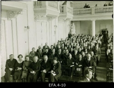 Vaade algkoolide võimlemisõpetajate kongressist osavõtjaile. Tallinn 1936