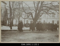 Eestimaa rüütelkonna liikmete rongkäik Tallinna toomkirikusse maapäeva avamisel. 25.01.1905