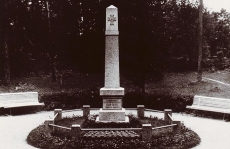 Vändra 1922. aastal püstitatud Vabadussõja sammas 
