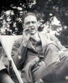 T. S. Eliot (1923)