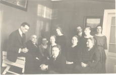 Anna Haava, Marie Reiman,Ferdinand Karlson jt. perekond Rüütli juures