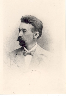 August Kitzberg, Riias