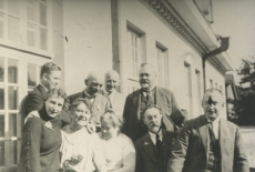August Kitzberg  (I reas par. 2.) perekond Raamotite, Rebaste, Saralite jt hulgas Tartus