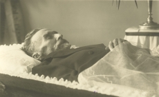 August Kitzberg kirstus 1927. a