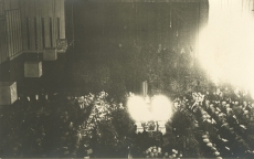 August Kitzbergi matus. Tseremoonia "Vanemuise" saalis 1927. a