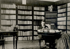 Friedebert Tuglas, umbes 1935