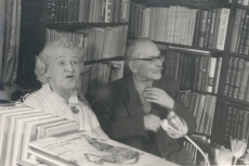 Elo ja Friedebert Tuglas kodus 6. VI 1963