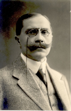 Eduard Vilde,  1911
