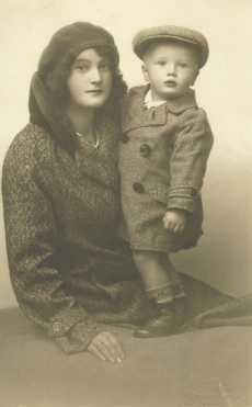 Vilhelmine Jaik poeg Peebuga dets 1932. a