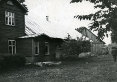 Karl Ristikivi kodukoht Pärnamaa (hiljem Kilgimetsa) külas Paadremaa vallas 1964. a (maja ümber ehitatud 1936. a)