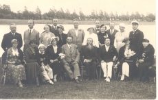 Nooreestlaste kokkutulek Kuressaares ca 1935