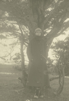 Hilda Visnapuu Orro kaldal 12. XI 1922. a