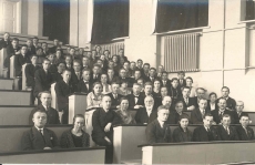 Eisen, M. J.- II r. Vasakult neljas- karskuskursusel Tartus 1926. aastal