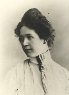 Marie Under u. 1900. a.
