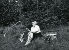 Betti Alver Valgemetsas 1950. aastate algul