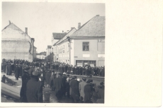 Anna Haava matus 17.III. 1957  ärasaatmine Tartu tänavatelt