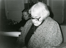 Betti Alver ja Vilma Vseviov 15. septembril 1982. a poetessi elukohas Koidula tn 8-2