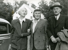 Elo Tuglas, Betti Alver ja Friedebert Tuglas Ahjal 12. sept. 1955. a