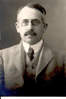 Gustav Suits [1920-tel]
