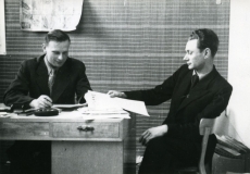 Valev Uibopuu ja Karl Ristikivi Helsingis 1943/44. a 