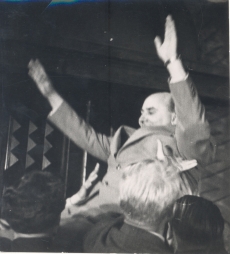 Johannes Vares-Barbarus 1940. a pärast valimist ENSV Ülemnõukogu presiidiumi esimeheks
