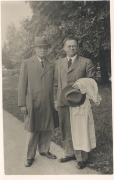 Dr J. Fazekas ja K. E. Sööt Haapsalu supelrannas, 12. VII 1939