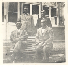 Jakob Liiv, E. Enno, V. Grünthal ja M. Küla Haapsalus 1932