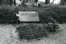 Paul Viidingu haud Tallinna Metsakalmistul 1974. a.