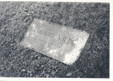 Eduard Vilde, haud Tallinna Metsakalmistul