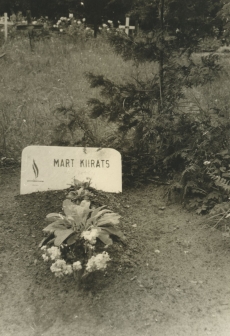 Mart Kiiratsi haud Vändra kalmistul