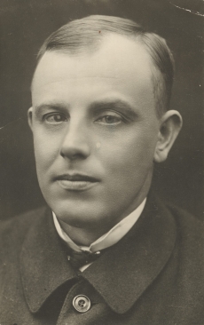 Hendrik Adamson [1923]