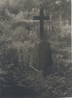 P. Jakobsoni haud V-Maarja vanal surnuaial