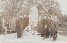 Jakob Tamme hauasamba avamine Väike-Maarja kalmistul 1911. a