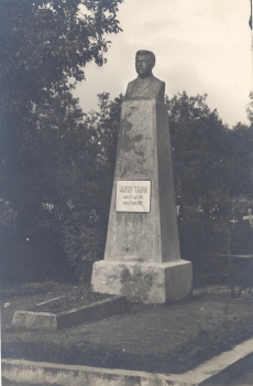 Jakob Tamme hauasammas Väike-Maarja kalmistul