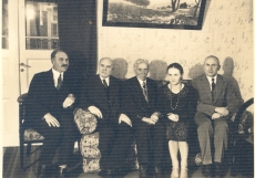 A. Läte [vas 3.] oma  sünnipäevakülalistega [K. E. Sööt vas 2.], 1931