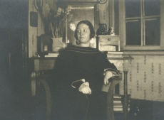 Marie Under u. 1920. a.