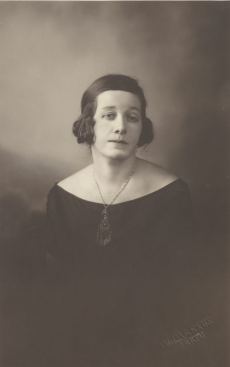 Marie Under Tartus 1925. a