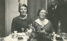 Hedda Hacker, Marie Under ja Artur Adson 1936. a.