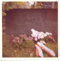 Aino Kalda haud Helsingi kalmistul 1965. a