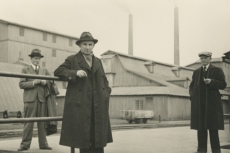 Kirjanikud Kundas 1938. a. Juhan Jaik, Jüri Parijõgi, Erni Hiir